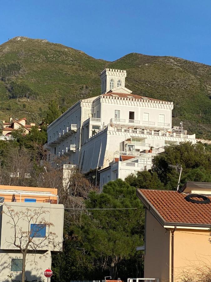 Appartamento Nel Fabbricato Denominato Il Castello Praia a Mare Dış mekan fotoğraf